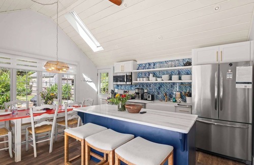 Yarmouth Port House | Private Hot Tub, Near Dennis Pond
