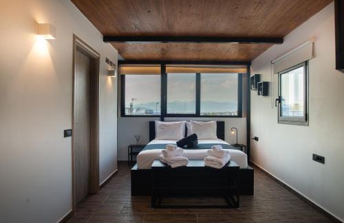 Metaxourgio Apartment | Private Jacuzzi & Acropolis View - The Urban Loft