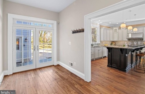 North Roland Park/Poplar Hill House | Private King & Shared Suites in Roland Park, MD