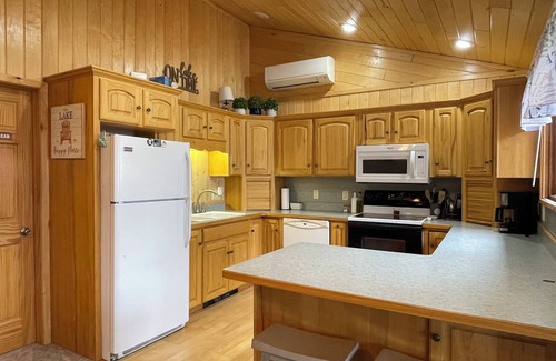 Hackensack Cabin | Private Lake front cabin on Webb Lake!