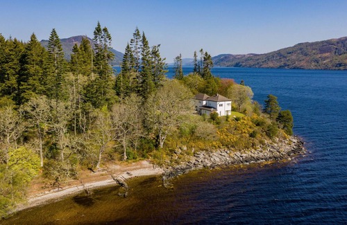 Loch Ness House | Private Luxury Home set on 5 Acres of Gardens on the shores of Loch Ness