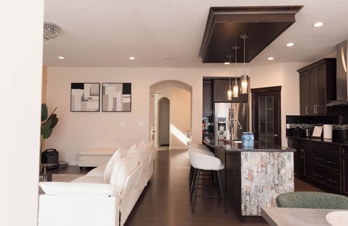 Sage Hill House | Private luxury suite,8 pax in NW, Calgary, next Olympic Park and Rocky Mountain