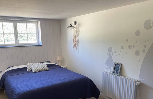 Coulon Cottage | Private pool & spa gite in the heart of the Marais Poitevin / 3 bedrooms / 10 people