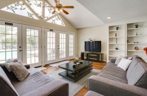 Magnolia House | Private Pool Spacious and Secluded Magnolia Cottage