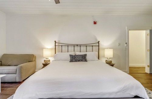 North Glade Hills Resort | Private Rm 1, Handicap Accessible, 10 quiet acres