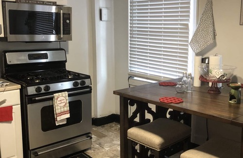 Fells Point House | Private romantic/condo - rite in the heart of fellspoint