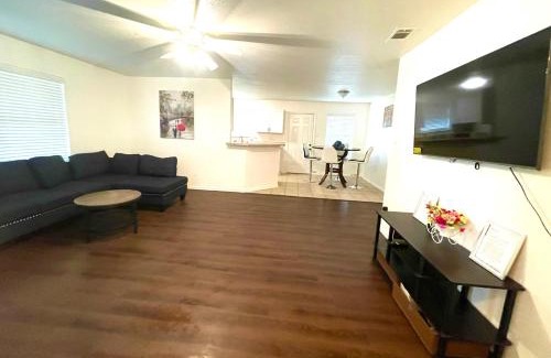 Dallas House | Private room in Dallas59