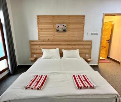 Al Hadd Cabin | Private Rooms in Shared Beach Chalet - 1