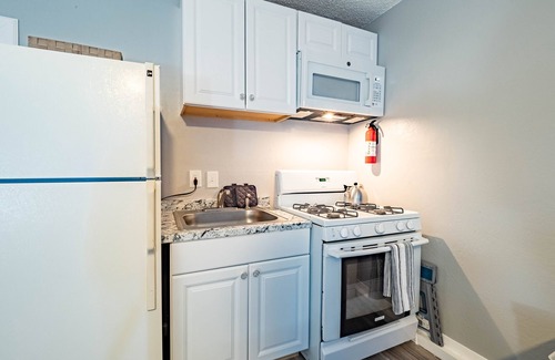 Carmichael Apartment | Private Studio in Carmichael w/Netflix, Disney+