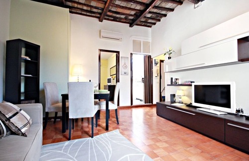 Navona Apartment | PRIVATE STUNNING terrace - views over Rome's rooftops