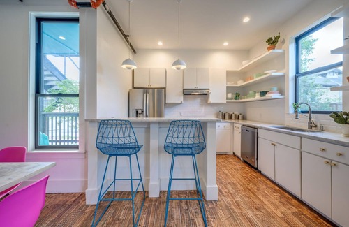 West End House | Private Suite in Historic Austin B&B: Sleeps 4!