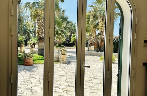 Donnalucata Villa | Private Villa with hot tub, WIFI, private pool, A/C, TV, patio, pets allowed, panoramic view
