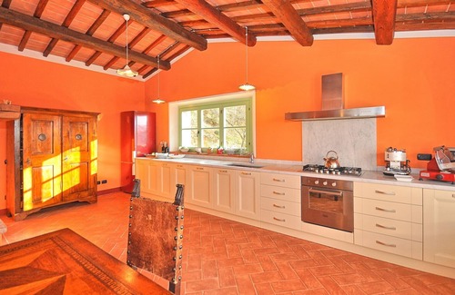 Castiglion Fiorentino Villa | Private Villa with WIFI, A/C, private pool, TV, pets allowed, panoramic view, close to Cortona