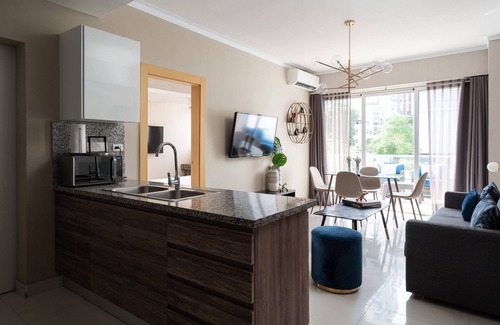 Downtown Santo Domingo Apartment | PrivateTerrace-bestlocation*Jacuzzi-A/C-YellowKey*