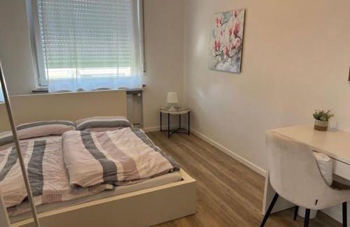 Krahenwinkel House | Privatzimmer im Reihenhaus nähe Flughafen Hannover Langenhagen