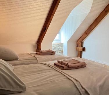 Surville House | Proche de la mer gite chez hippolyte