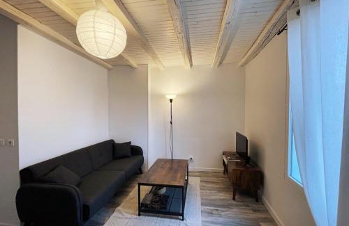 Montereau-Fault-Yonne Apartment | Proche Fontainebleau - Chez Christophe