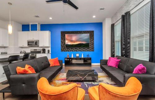 Riverside Terrace House | Prolific Chic Getaway Ft Style Comfort Location