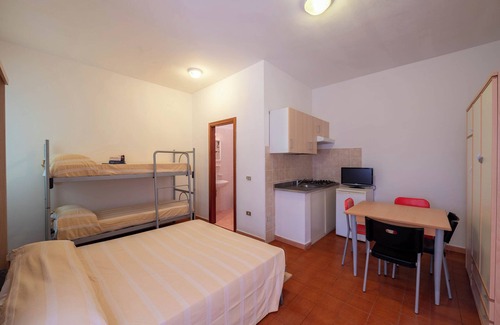 Grotta dell'acqua Resort | Property In A Holiday Village 'Monolocale 3 Posti Letto' with Shared Pool and Air Conditioning