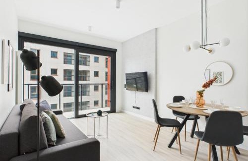 Centrum Apartment | Prosta 69D SuperApart - Nowoczesny Apartament Blisko Metra