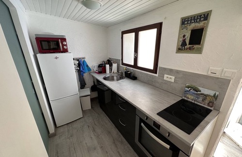 Allauch Apartment | Provençal studio, with swimming pool, between sea and mountains, quiet