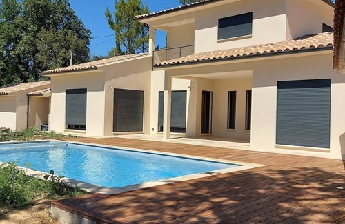Gaujac Villa | Provence/Avignon/Uzès villa with view, air-conditioned, private and secure swimming pool