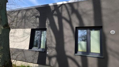 Pinczyn Apartment | Przestronny Luksusowy Apartament, Klimatyzacja, Duży Parking, Zameldowanie 24h, 2 sypialnie, salon, kuchnia, pralnia, monitoring, 95mkw