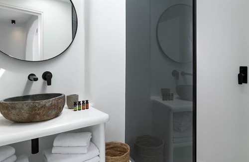 Paraga House | Psarou Black Villa I