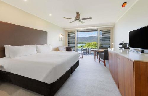 Cairns Central Business District Hotel | Pullman Reef Hotel Casino