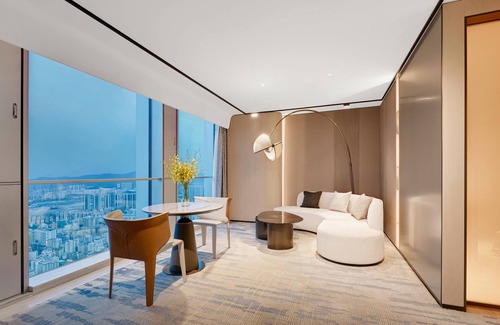 Longhua District Hotel | Pullman Shenzhen North