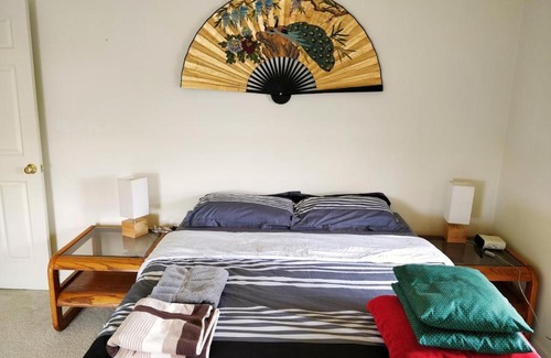 Fenton Apartment | Pure Michigan Vacation Condo near Lake and Shops