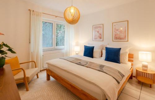 Gerolstein Apartment | Pure Zen Suite I Eifelsteig I Sauna I BBQ I Garage