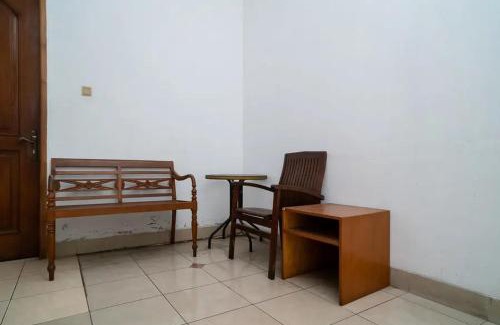 Ciputat Hotel | Puri Saras Bintaro Syariah Mitra RedDoorz