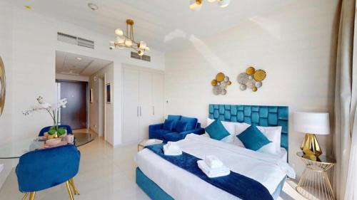 Dubai Apartment | PVH - Classy Studio with Golf Course View - Carson
