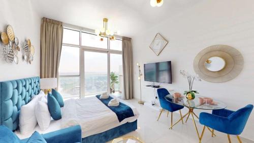 Dubai Apartment | PVH - Classy Studio with Golf Course View - Carson