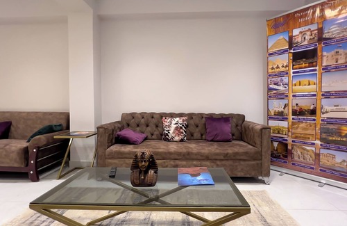 Qasr an-Nil Hotel | Pyramids Land View