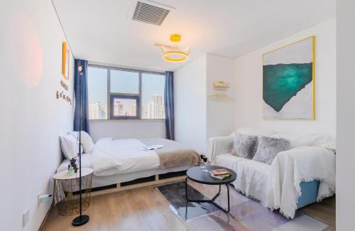 Qingdao City Center Apartment | Qingdao Shanhaiji Sea View B&B Wusi Square Branch