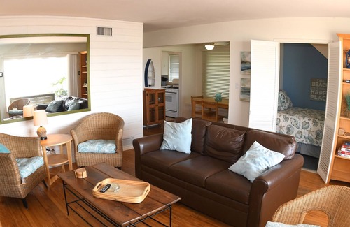 South Mission Beach Cottage | QUAINT 1.5 BR RIGHT ON THE BEACH