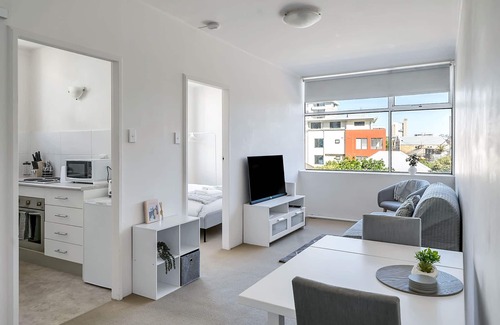 Manly Apartment | Quaint 1BD on the Doorstep of Manly Beach