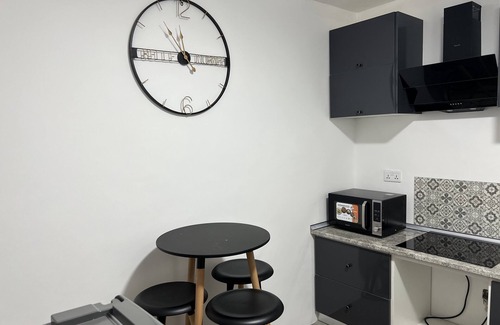 Labone Apartment | Quaint 2-bedroom apartment with AC in charming Accra