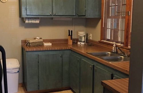 Saint Simons Island Cottage | Quaint cottage across the street from the beach.