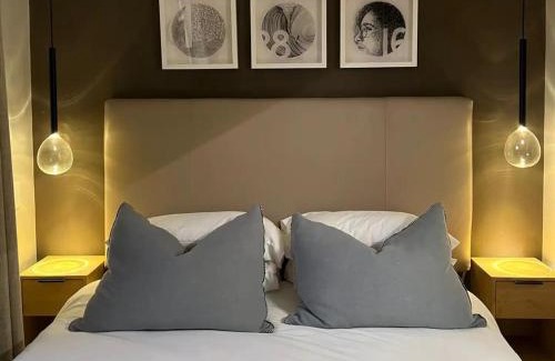 Sandbaai House | Quaint Cottage