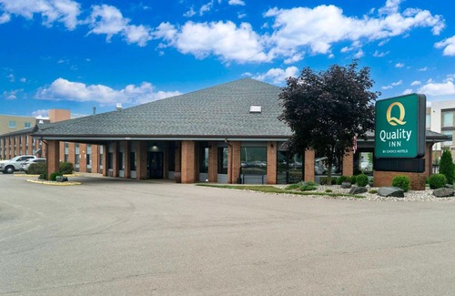 Grand Blanc Hotel | Quality Inn Grand Blanc - Flint South