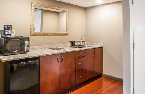 Orland Hills Hotel | Quality Inn & Suites Orland Park - Chicago