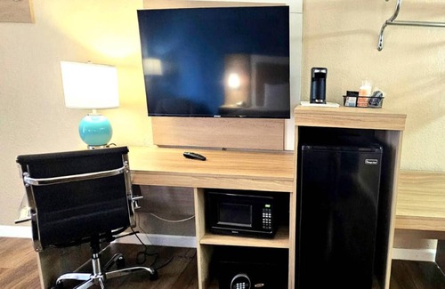 New Port Richey Hotel | Quality Inn & Suites Conference Center