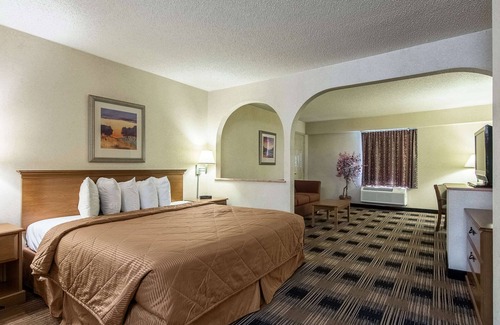 Flowery Branch Hotel | Quality Inn