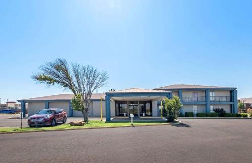 Plainview Hotel | Quality Inn
