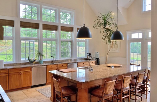 Hartland House | Quechee Mountaintop Escape: Wilderness meets sophistication .