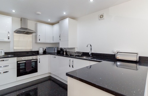 Eastgate Apartment | QUEEN ELIZABETH SUITE, family friendly in Stanhope