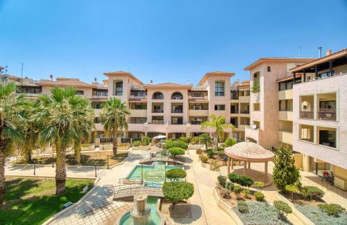 Old Town Apartment | Queen Gardens 212